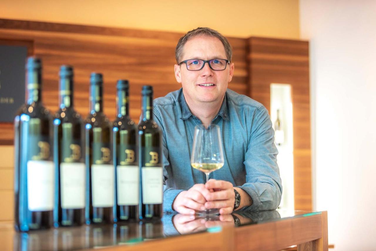 Weingut Breitenfelder Retz Exteriör bild